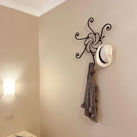 فندق مبيت وإفطار Il Bottone D'argento 4*